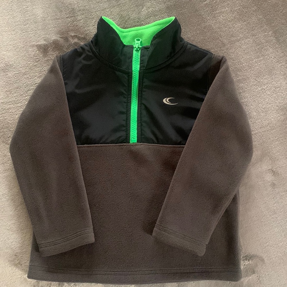 Toddler size 3T pullover fleece